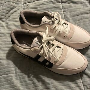 New Hush Puppies shoes size 9